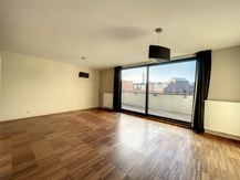 Kanaal : 2 slaapkamerappartement + terrassen + garage