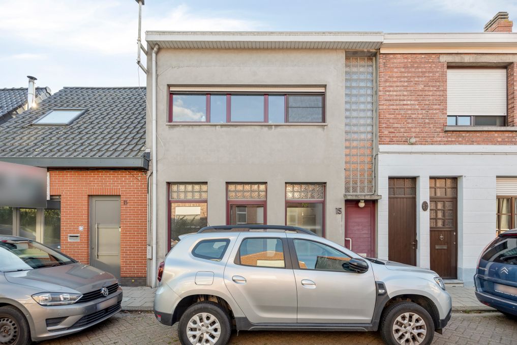 Huis met 2 slaapkamers te koop in centrum Kapellen!