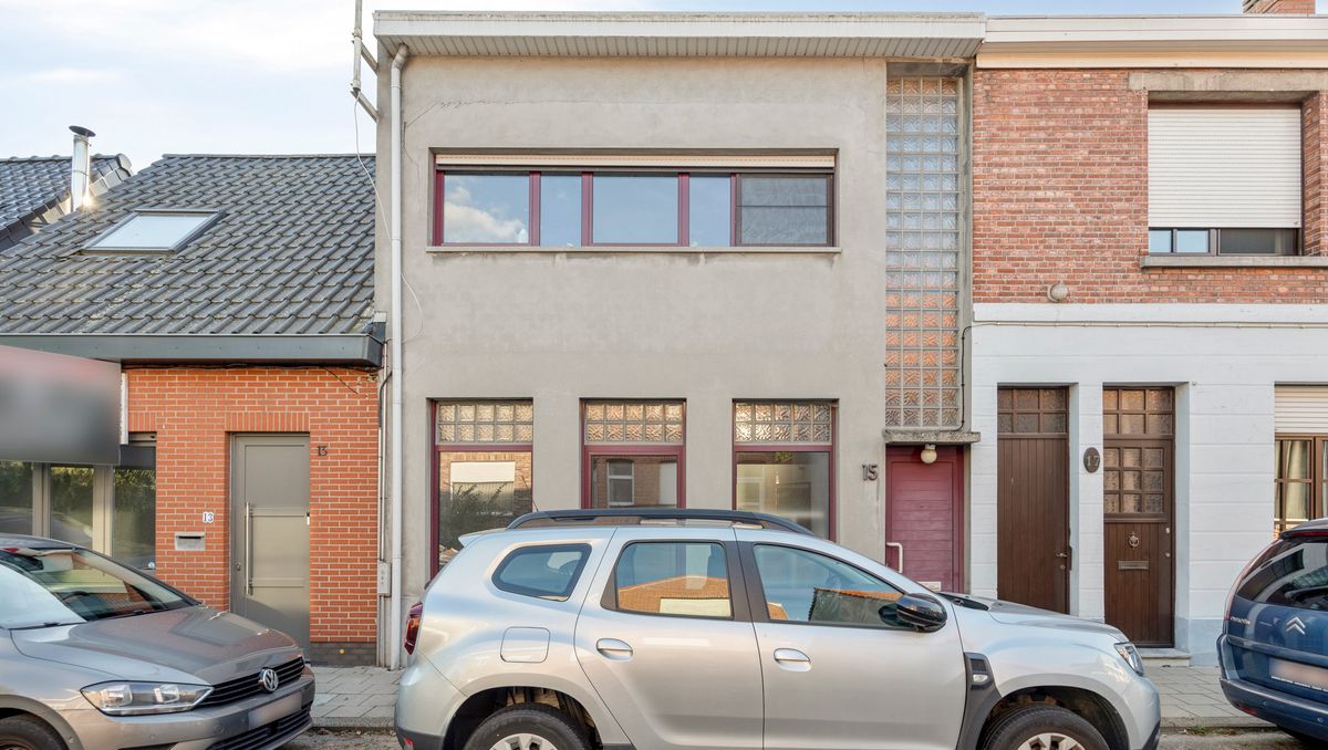 Huis met 2 slaapkamers te koop in centrum Kapellen!