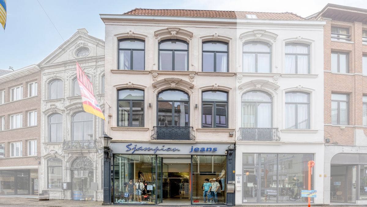 Uniek handelspand, appartement en pakhuis te koop in Mechelen