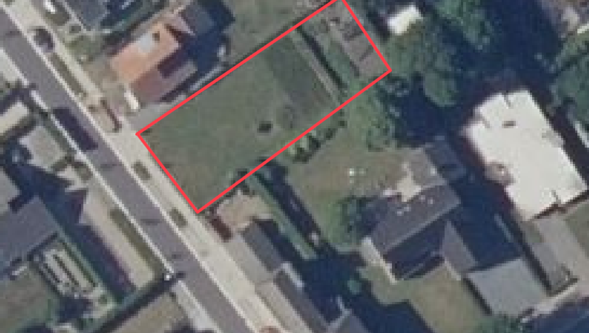 Unieke bouwgrond te koop in centrum Varsenare