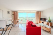 Bright 2 bedroom apartment