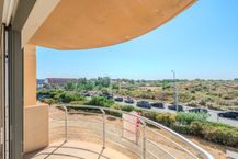 Bright 2 bedroom apartment