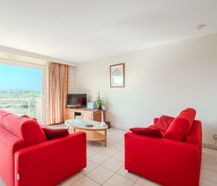 Bright 2 bedroom apartment