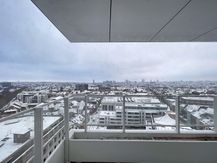 Molenbeek - Spacious studio for rent on the 12th floor