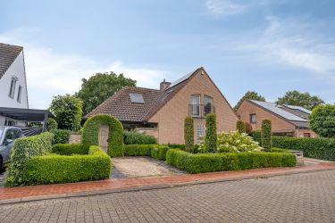 Villa te koop (4 slpk) in doodlopende straat te Sint-Andries