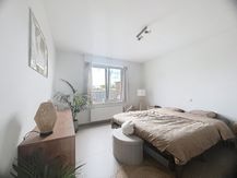 Ruim appartement met twee slaapkamers en terras te huur in Brugge 