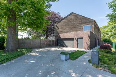 Unieke villa met praktijkmogelijkheid te Sijsele (Damme)