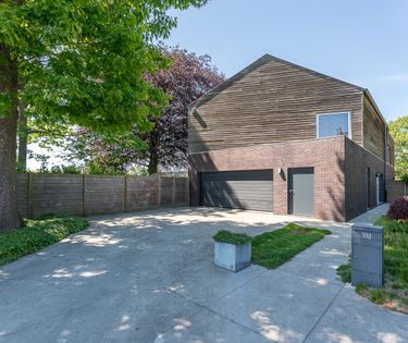 Unieke villa met praktijkmogelijkheid te Sijsele (Damme)