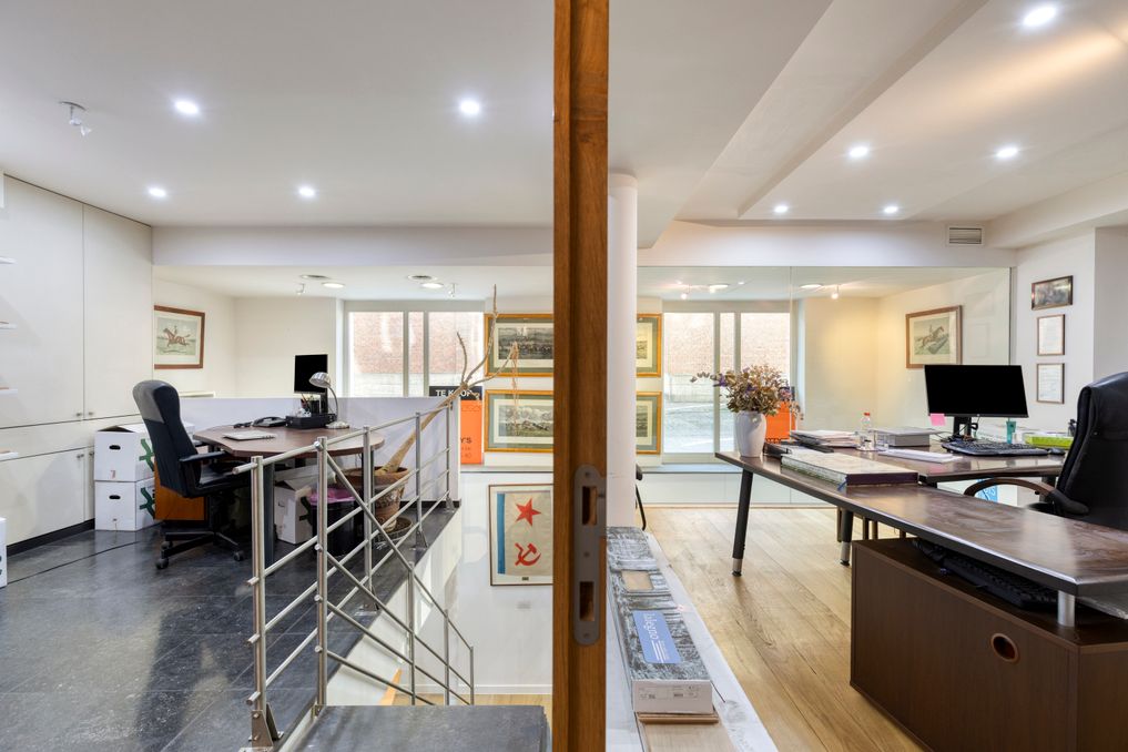 Exceptional Duplex Office for Sale in Central Brussels – Rolstraat / Vismet