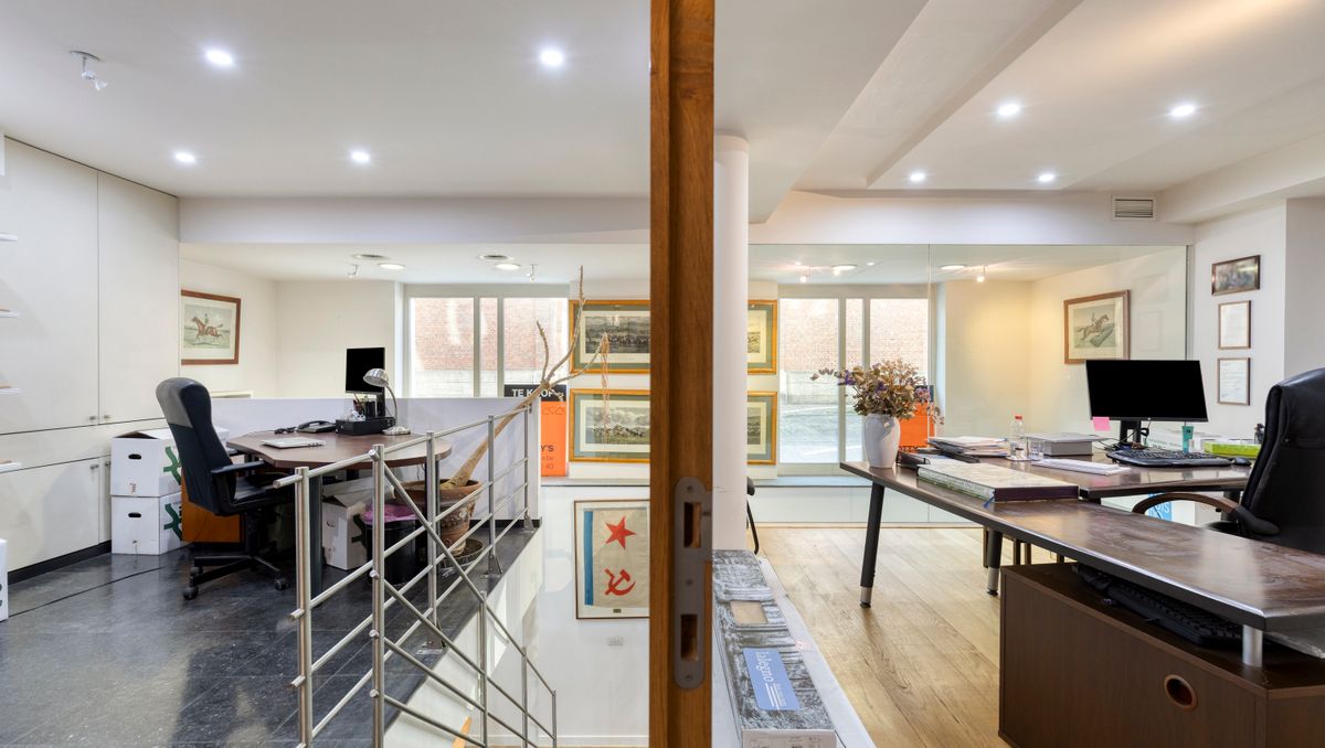 Exceptional Duplex Office for Sale in Central Brussels – Rolstraat / Vismet