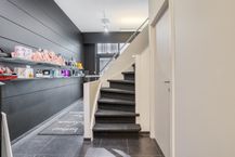 Handelswoning  met appartement in de Ezelstraat in Brugge