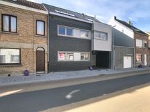 Lichtrijk en recent 2 slaapkamerappartement te huur!