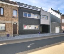 Lichtrijk en recent 2 slaapkamerappartement te huur!