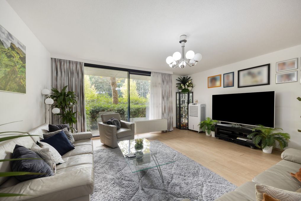Appartement 3 ch. avec terrasse et parking à Laeken