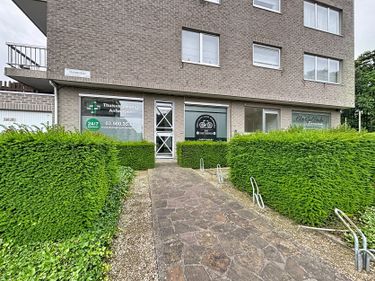Handelspand (123m²) te koop in Deurne op centrale locatie