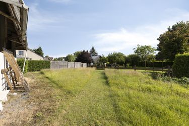 Ruim perceel (1.224m²) langs de Woestinestraat te Sijsele (Damme)