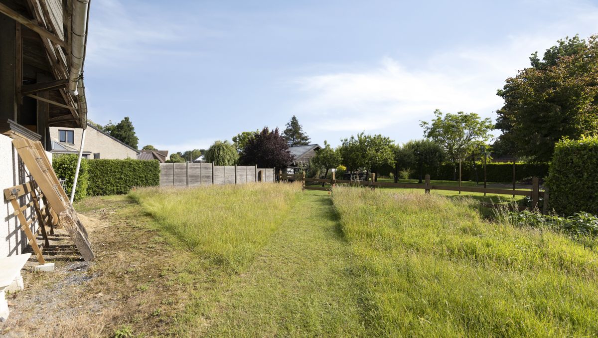Ruim perceel (1.224m²) langs de Woestinestraat te Sijsele (Damme)