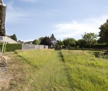 Ruim perceel (1.224m²) langs de Woestinestraat te Sijsele (Damme)