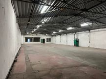 Entrepôt à louer d'environ 600 m² à Tielt