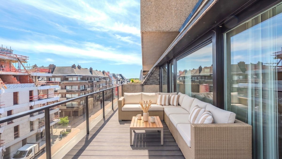 Appartement d'angle lumineux avec de grandes terrasses à vendre dans un emplacement privilégié !