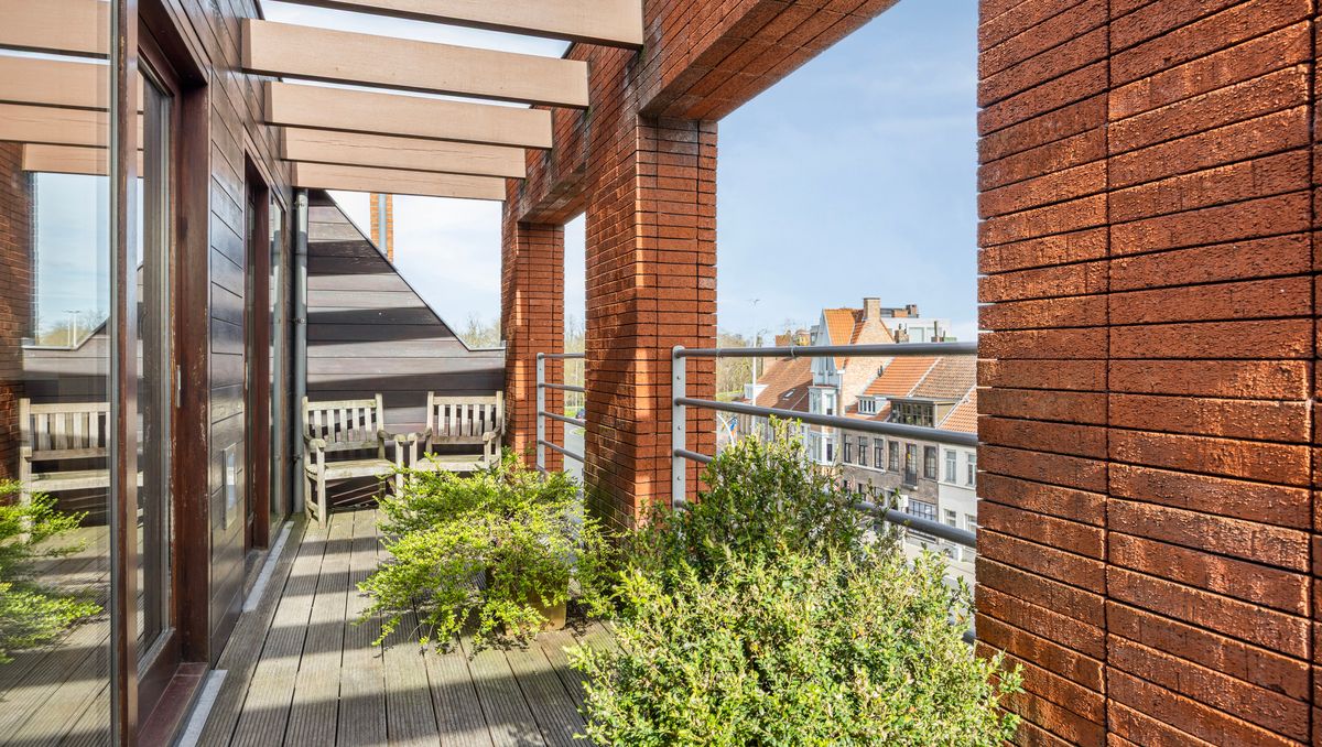 Lichtrijk appartement met 3 slaapkamers te koop in Brugge