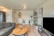 Lichtrijk appartement met 2 slaapkamers en ruime buitenruimte te Zwijnaarde