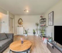 Lichtrijk appartement met 2 slaapkamers en ruime buitenruimte te Zwijnaarde