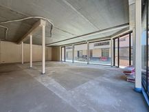 Handelsruimte (circa 140m²) te huur in centrum Aalter