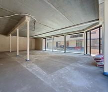 Handelsruimte (circa 140m²) te huur in centrum Aalter