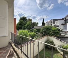 Laken: Appartement met 1 slaapkamer + bureau/dressing (99m²).
