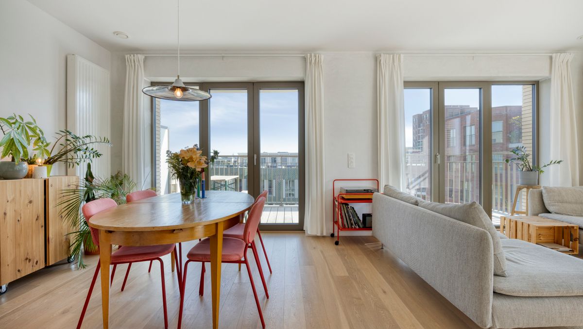 Bright two-bedroom apartment on the Tour & Taxis site