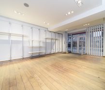 Spacious commercial ground floor for rent in the heart of De Panne