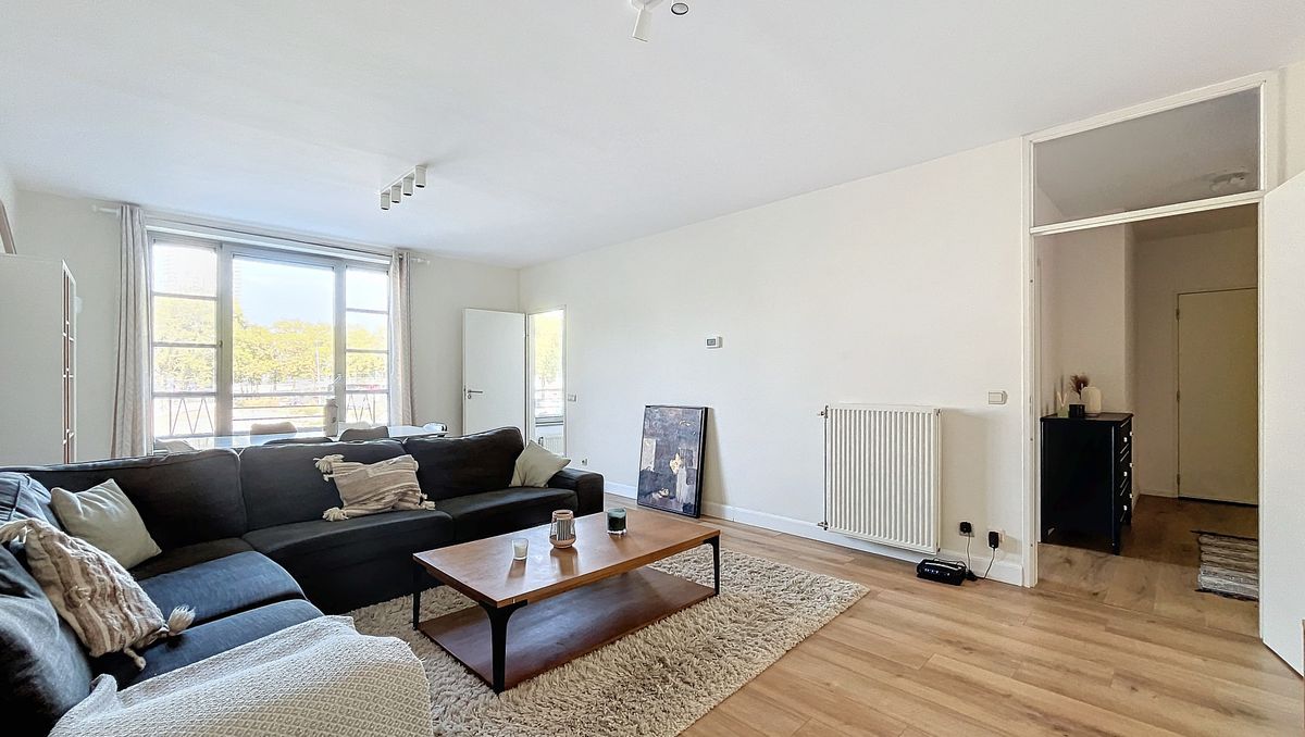 Tour&Taxis: Superb 2-bedroom apartment (110m²) + terrace.