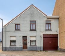 Maison de trois étages à rénover avec grand jardin à Grimbergen