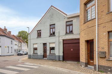 Maison de trois étages à rénover avec grand jardin à Grimbergen