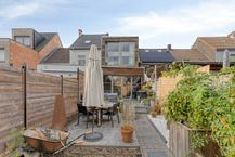 Rijhuis vlakbij de Schorre in Boom met tuin