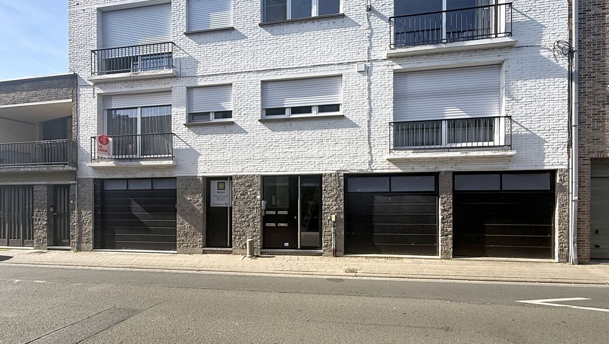 Ruim appartement met 2 slaapkamers in centrum Marke te huur