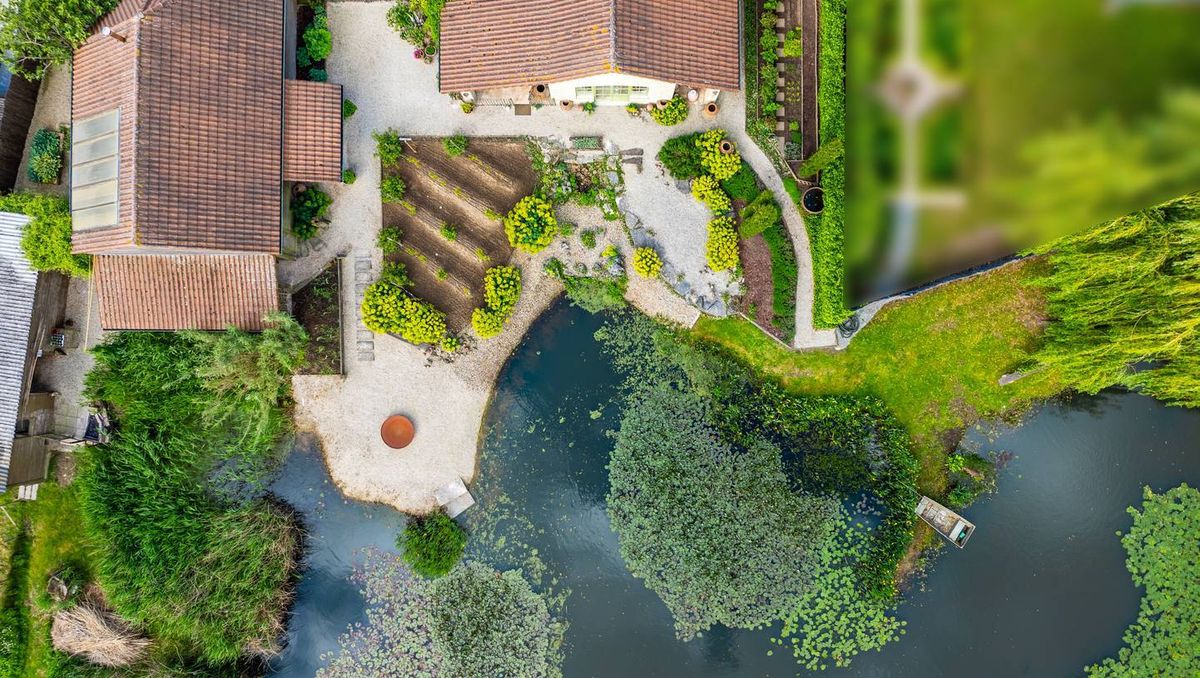 Unieke villa met vijver en bijgebouw op 7.163m² in Meulebeke