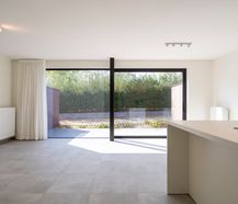 Recente woning met aangename tuin te huur te Marke
