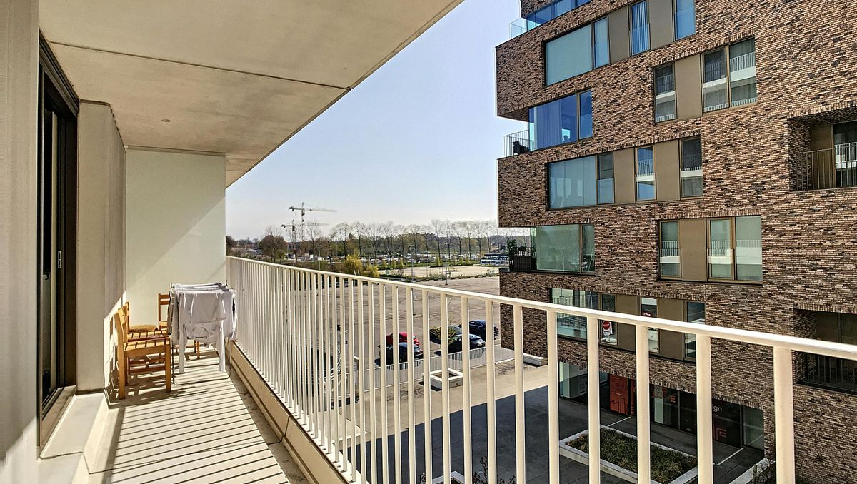 Lichtrijk 1-slaapkamer appartement met terras te huur in Brugge.