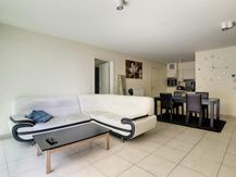 Lichtrijk 1-slaapkamer appartement met terras te huur in Brugge.