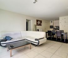 Lichtrijk 1-slaapkamer appartement met terras te huur in Brugge.