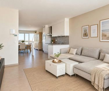 Lichtrijk appartement te koop met twee slaapkamers.