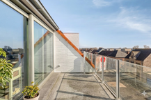 Lichtrijk appartement te koop met twee slaapkamers.
