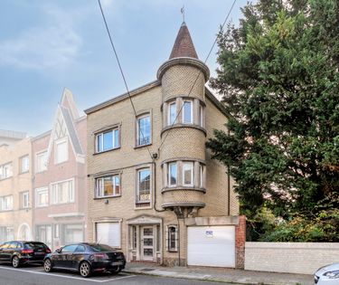 Karaktervolle woning met tuin en garage in centrum Roeselare