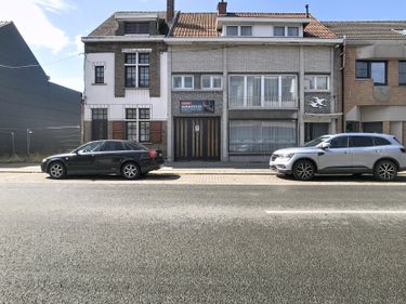 2 huizen en een magazijn in centrum Kieldrecht