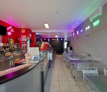 Rez-de-chaussée commercial avec appartement sur le marché à Ternat
