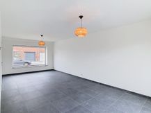 Woning met 3 kamers, stadstuin en staanplaats in Poperinge