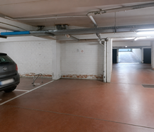 Car stand for sale at a convenient location on the Zeedijk!